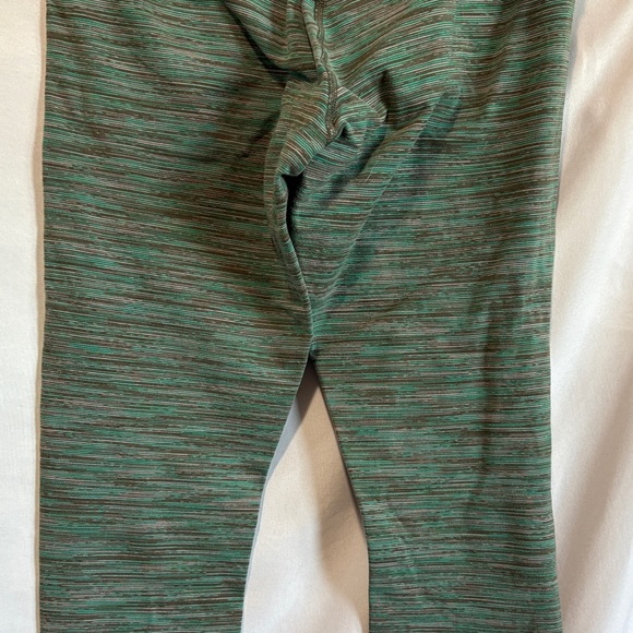 lululemon athletica Green Heathered Leggings - Picture 6 of 8